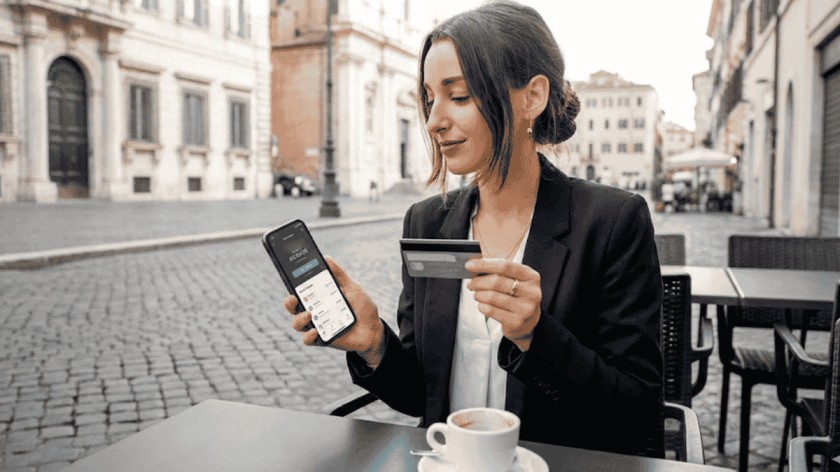 Credit Card vs Prepaid Travel Card: